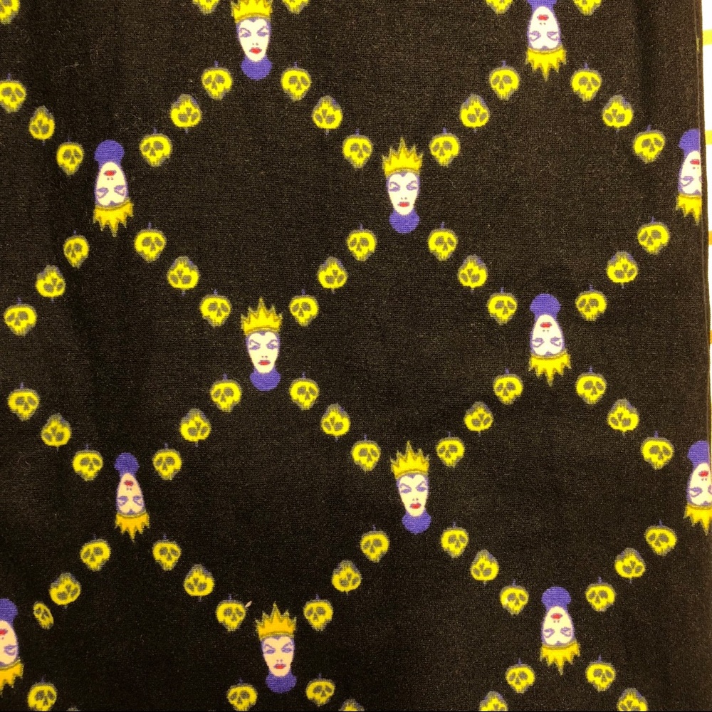 🚨✨🆕✨NWOT Lularoe Villains 2018 Leggings OS